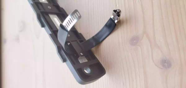 Battery mounting bracket X 2 - Image 5